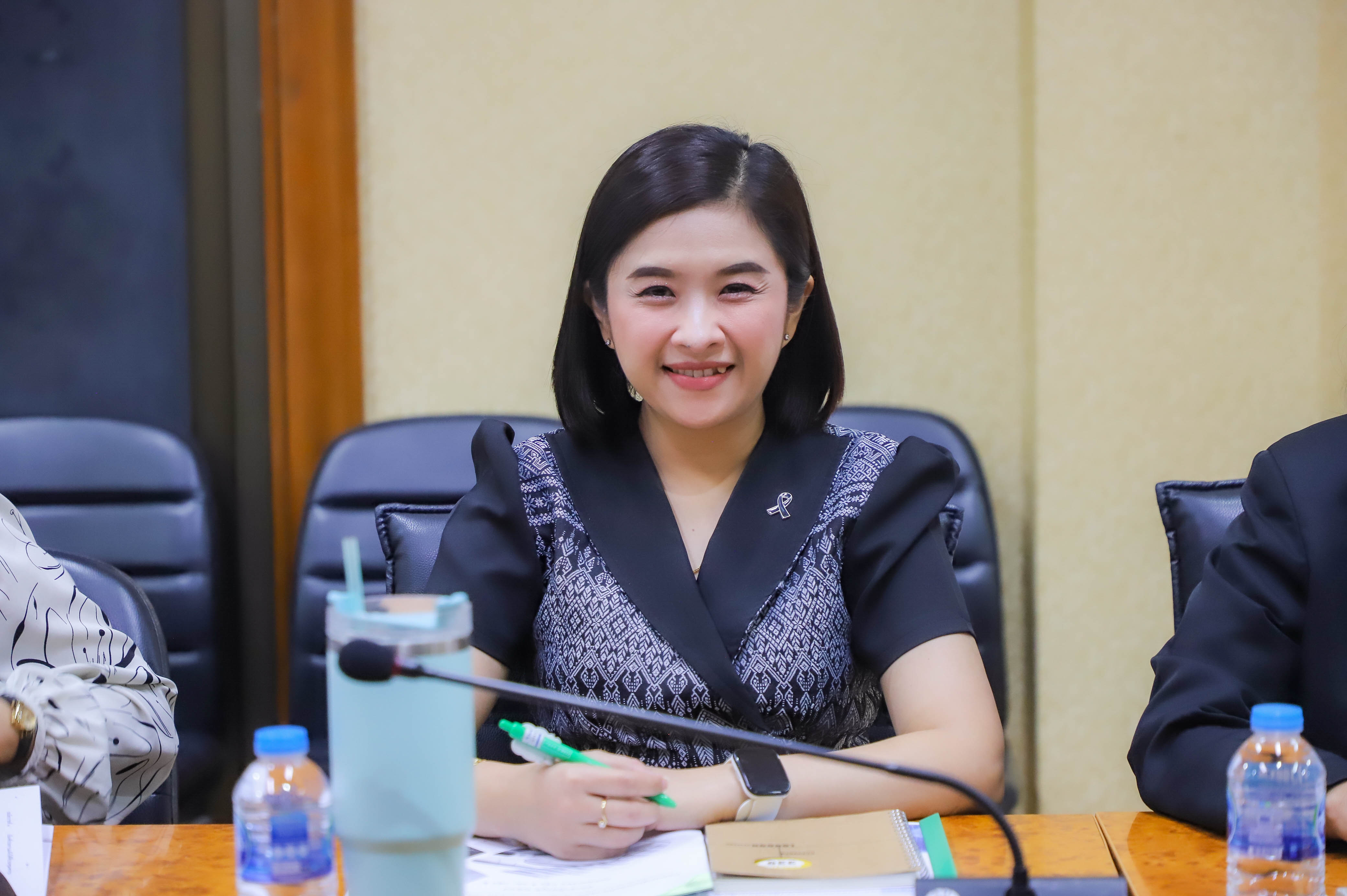 title - สบท. ประชุมชี้แจงและมอบหมายผู้รับผิดชอบในแต่ละตัวชี้วัดในส่วนที่เกี่ยวข้องกับกองทุนการปฏิรูปที่ดินเพื่อเกษตรกรรม ประจําปีงบประมาณ พ.ศ. 2569 